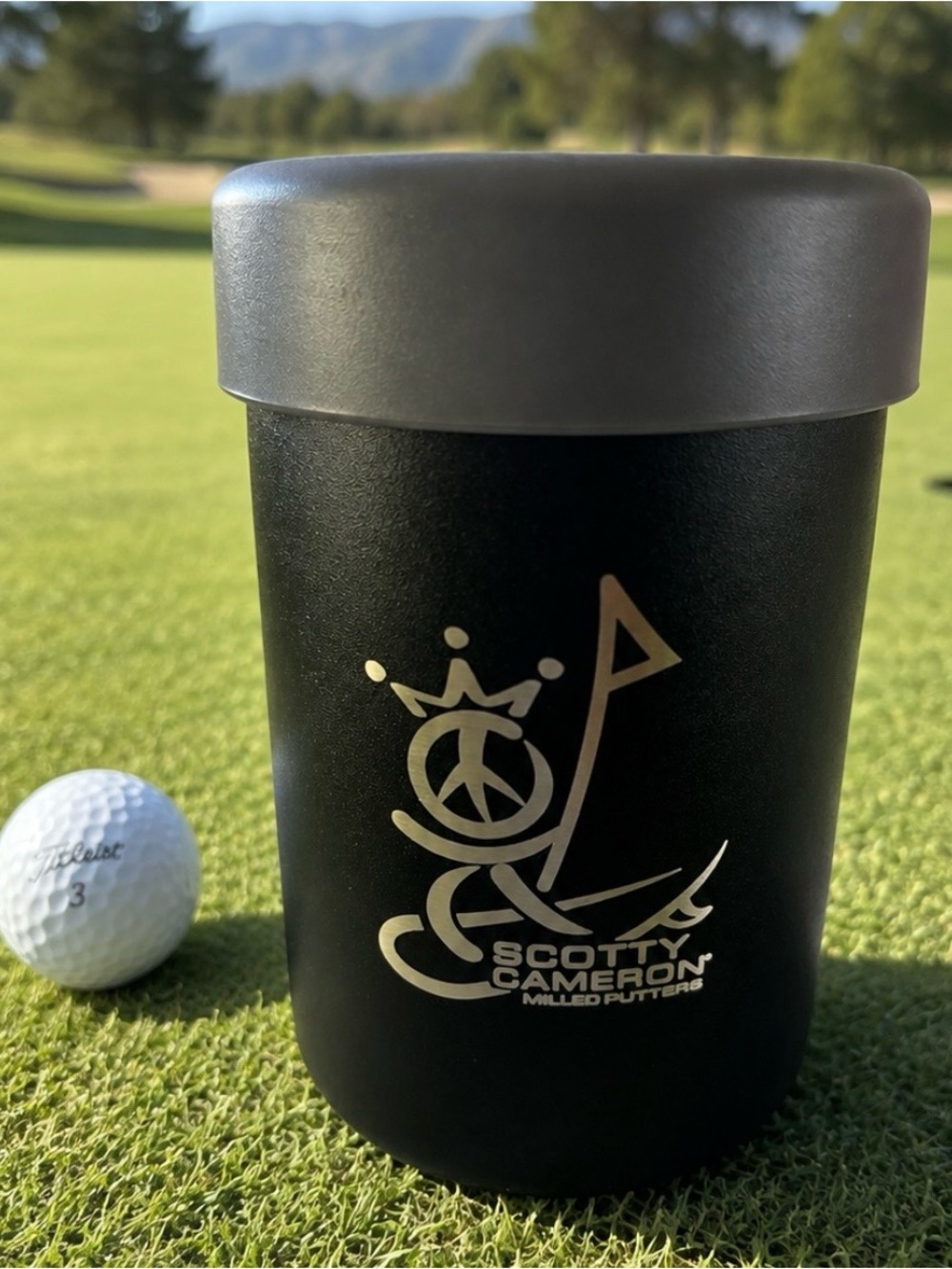 NWT Scotty Cameron Gallery HYDRO FLASK Black Peace Surfer Cooler Cup 12 oz Golf
